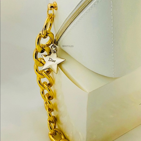 ⭐️ Christian Dior Cosmetic Bag, Makeup bag to Shoulder bag ⭐️ - Picture 6 of 11